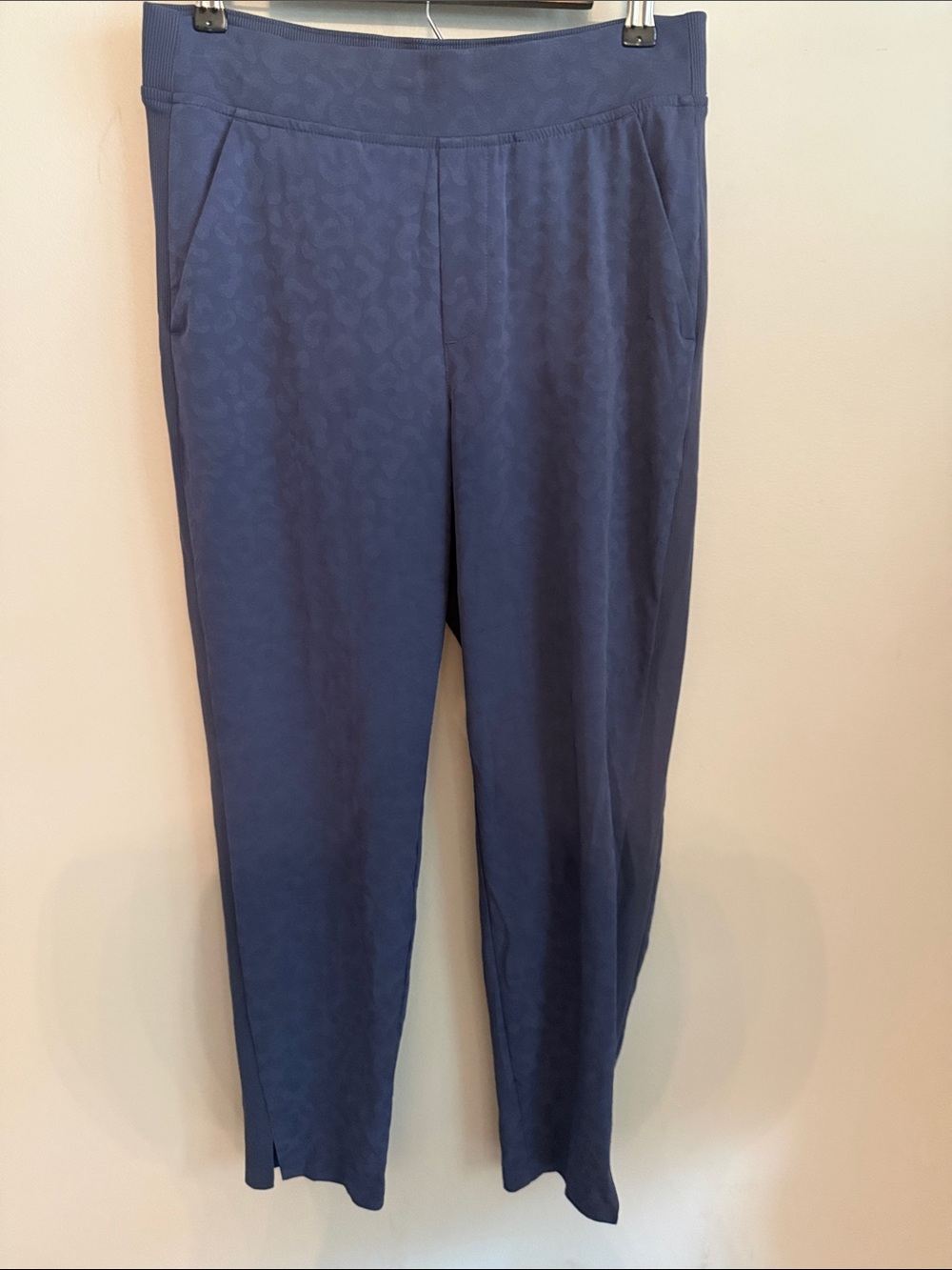 Athleta Brooklyn Textured Ankle Pant Animal Print - Stretch Pull-On Joggers 8